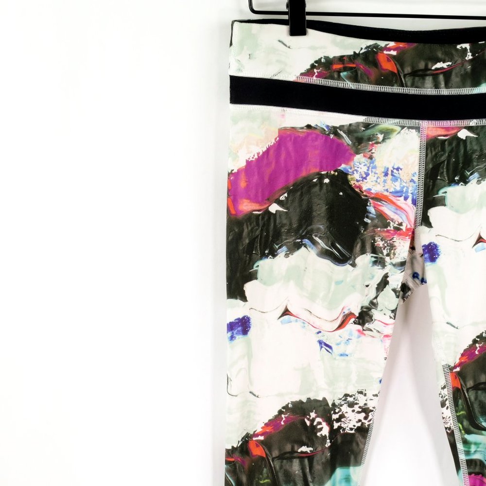 LULULEMON Inspire Crop II Pigment Wave Multi Sz 8